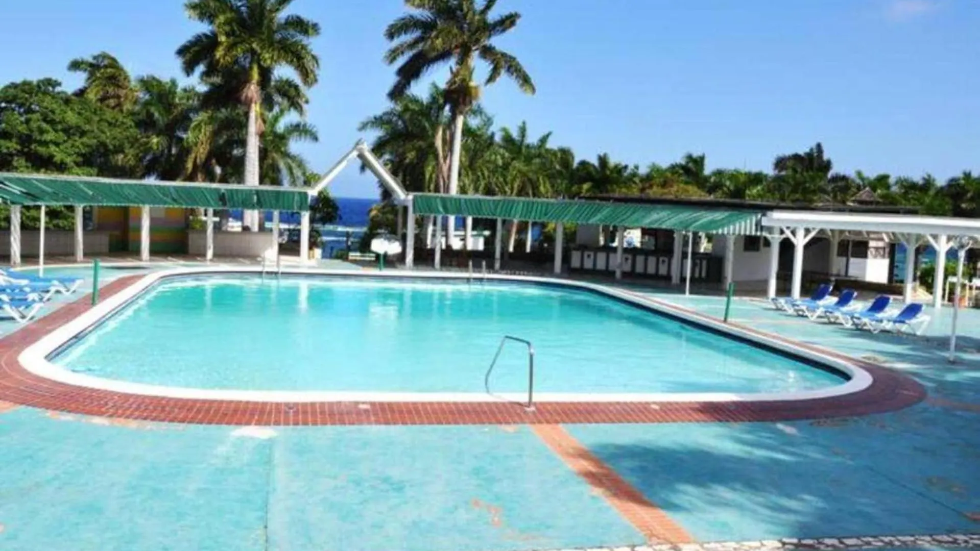 Oceanview Apt - Montego Bay Ja Pool Bar Beach شقة
